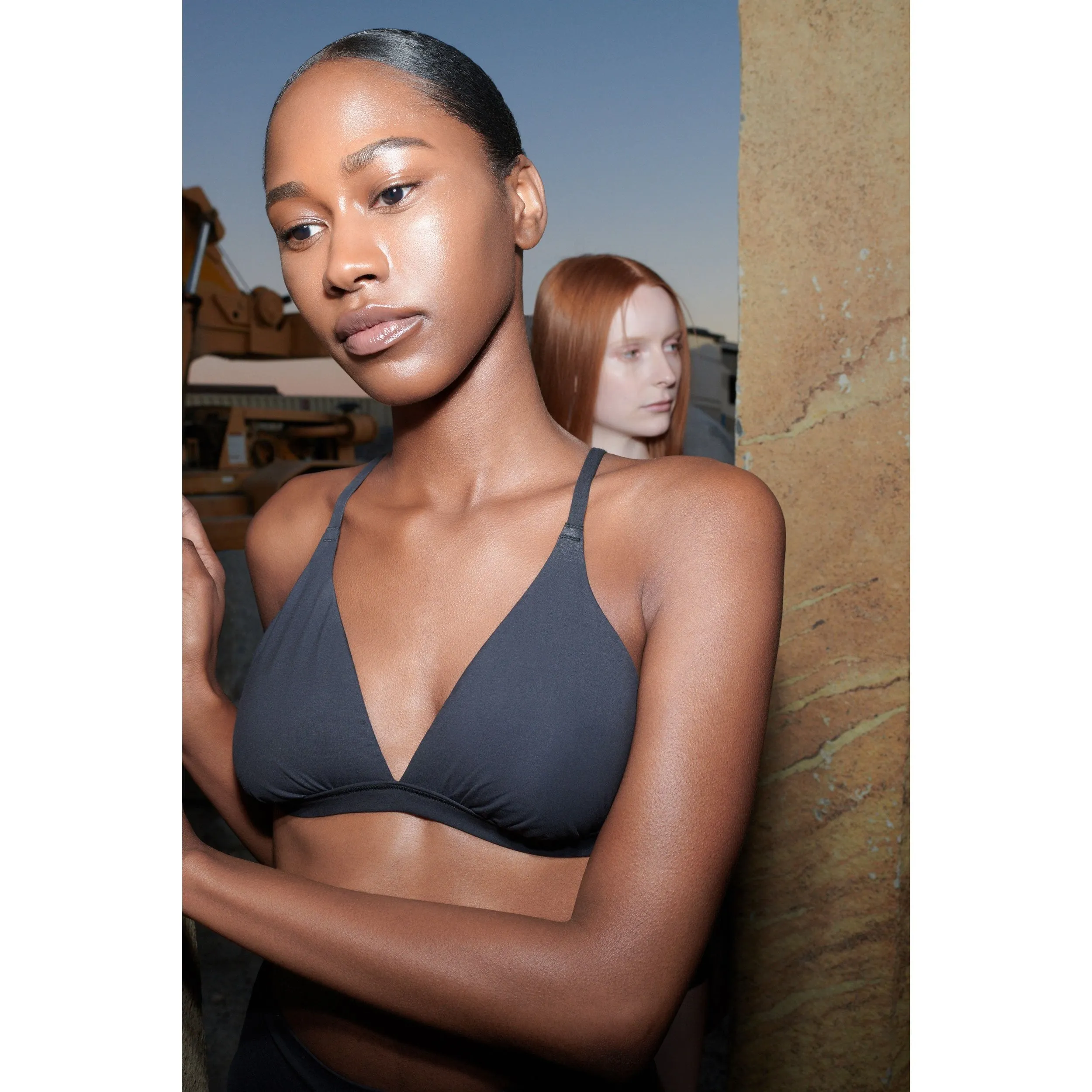 BODY BASICS TRIANGLE BRALETTE | MARBLE
